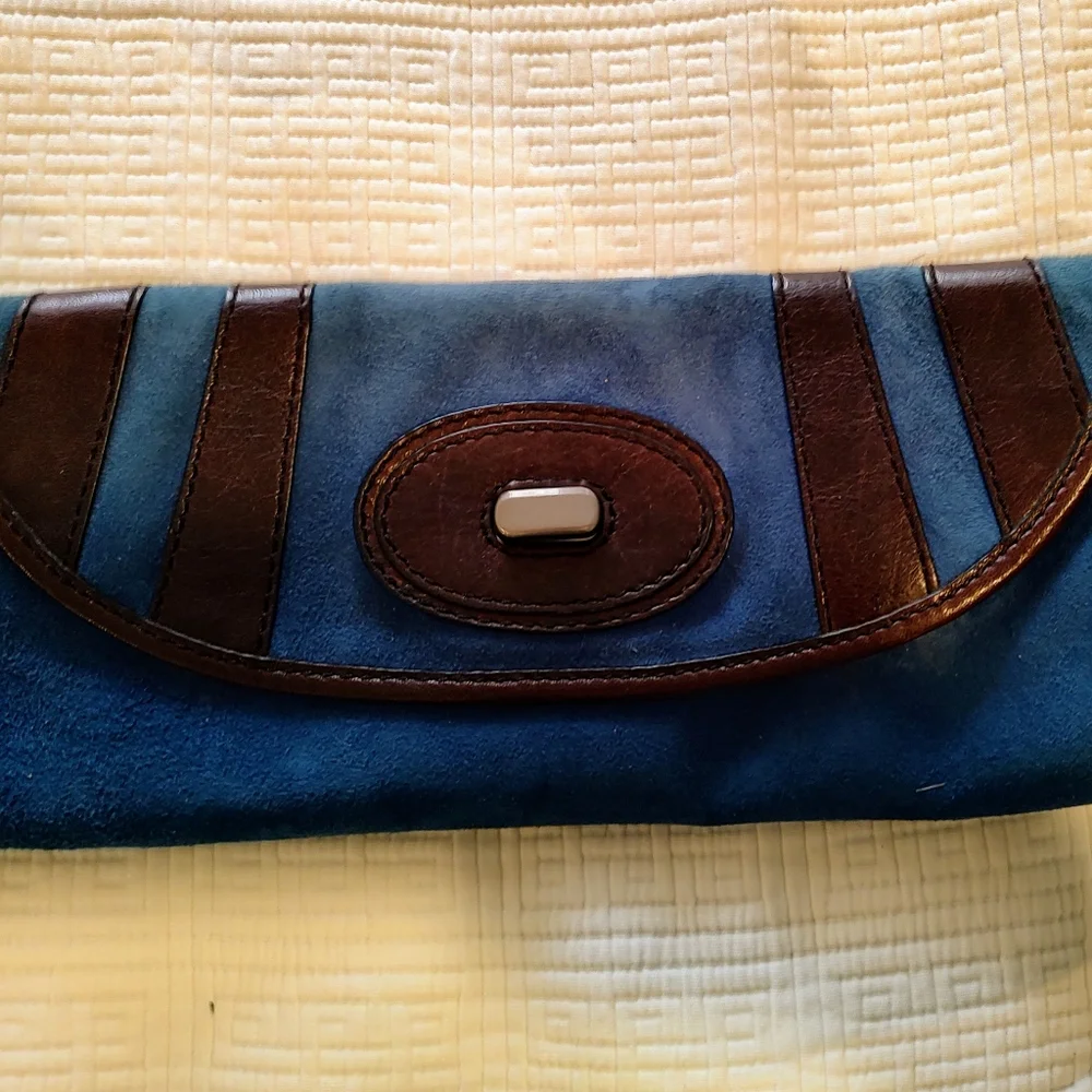 Fossil blue suede clutch purse - Picture 4 of 4